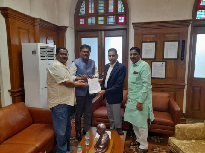 Suspension of 10% rent hike policy of day schools in municipal buildings for 5 years, directions of Mumbai Municipal Commissioner | पालिका इमारतीत दिवसा भरणाऱ्या शाळांच्या १० % भाडेवाढ धोरणाला ५ वर्षासाठी स्थगिती, मुंबई पालिका आयुक्तांचे निर्देश Suspension of 10% rent hike policy of day schools in municipal buildings for 5 years, directions of Mumbai Municipal Commissioner | पालिका इमारतीत दिवसा भरणाऱ्या शाळांच्या १० % भाडेवाढ धोरणाला ५ वर्षासाठी स्थगिती, मुंबई पालिका आयुक्तांचे निर्देश