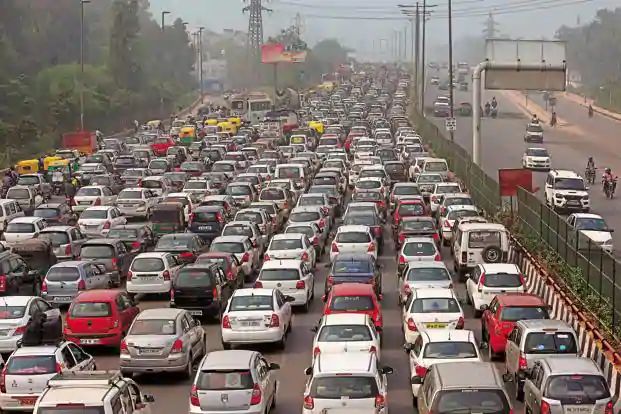 Penalties of up to Rs 1 crore will be levied for faulty vehicles, new rules will come into effect from April | सदोष वाहनांसाठी द्यावा लागणार 1 कोटीपर्यंत दंड, एप्रिलपासून लागू होणार नवे नियम Penalties of up to Rs 1 crore will be levied for faulty vehicles, new rules will come into effect from April | सदोष वाहनांसाठी द्यावा लागणार 1 कोटीपर्यंत दंड, एप्रिलपासून लागू होणार नवे नियम
