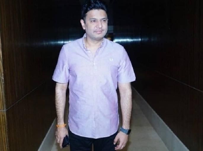 Mallikarjun Pujari charged with threatening T-series MD Bhushan Kumar for money | टी सिरीजचे MD भूषण कुमार यांना पैशासाठी धमकवल्याप्रकरणी मल्लिकार्जुन पुजारीवर गुन्हा दाखल Mallikarjun Pujari charged with threatening T-series MD Bhushan Kumar for money | टी सिरीजचे MD भूषण कुमार यांना पैशासाठी धमकवल्याप्रकरणी मल्लिकार्जुन पुजारीवर गुन्हा दाखल