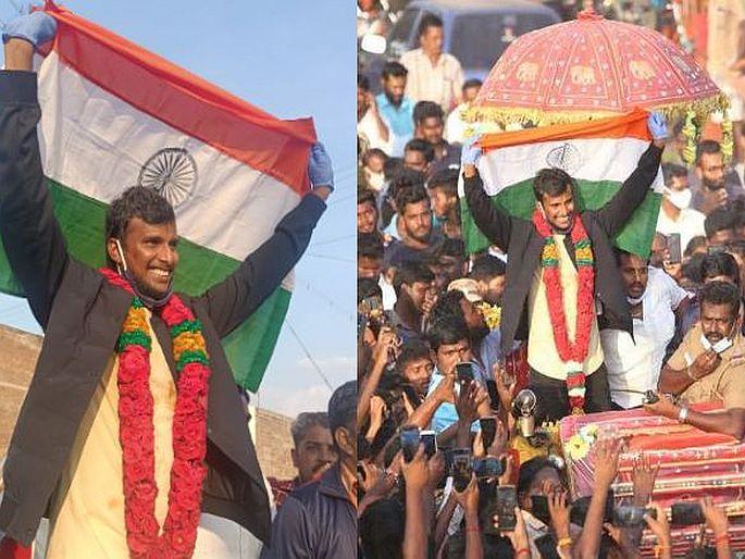 T. Natarajan's 'Hatke' welcome like captain | टी. नटराजनचे कर्णधाराच्या थाटात झाले ‘हटके’ स्वागत