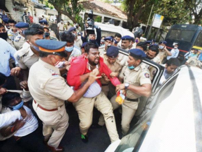 ST Employees 'Movement: Emphasis of unions on merger, statement of employees' unions to the committee | एसटी कर्मचारी आंदोलन : संघटनांचाही विलीनीकरणावर भर, कर्मचारी संघटनांचे समितीला निवेदन ST Employees 'Movement: Emphasis of unions on merger, statement of employees' unions to the committee | एसटी कर्मचारी आंदोलन : संघटनांचाही विलीनीकरणावर भर, कर्मचारी संघटनांचे समितीला निवेदन