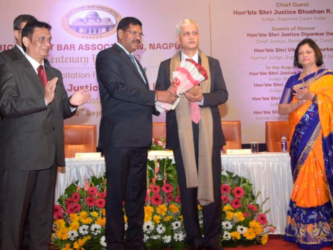 The first sight of the Goddess of Justice was seeing her father on the throne in Nagpur; Chief Justice Uday Lalit | नागपुरात वडिलांना न्यायासनावर पाहिले ते न्यायदेवतेचे पहिले दर्शन; सरन्यायाधीश उदय लळीत The first sight of the Goddess of Justice was seeing her father on the throne in Nagpur; Chief Justice Uday Lalit | नागपुरात वडिलांना न्यायासनावर पाहिले ते न्यायदेवतेचे पहिले दर्शन; सरन्यायाधीश उदय लळीत
