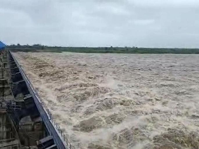 Waingange reaches warning level, Possibility of flood situation increased | वैनगंगेने इशारा पातळी गाठली, पूर परिस्थितीची शक्यता वाढली Waingange reaches warning level, Possibility of flood situation increased | वैनगंगेने इशारा पातळी गाठली, पूर परिस्थितीची शक्यता वाढली