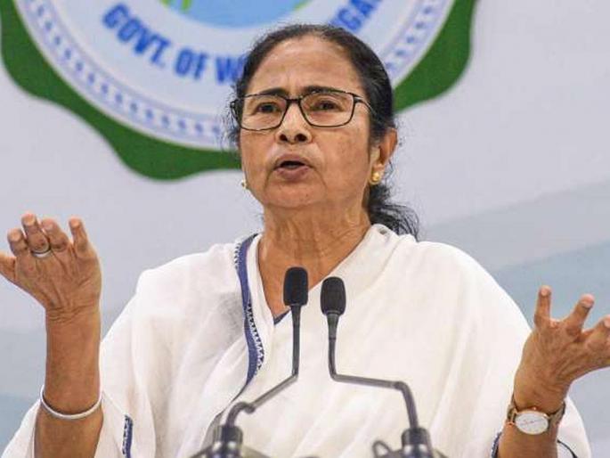 WB Budget session BJP uproar in west bengal assembly Mamata Banerjee said it is a matter of shame for democracy  | VIDEO: पश्चिम बंगाल विधानसभेत भाजपचा प्रचंड गदारोळ; ममतांनी घेतली राज्यपालांची भेट WB Budget session BJP uproar in west bengal assembly Mamata Banerjee said it is a matter of shame for democracy  | VIDEO: पश्चिम बंगाल विधानसभेत भाजपचा प्रचंड गदारोळ; ममतांनी घेतली राज्यपालांची भेट