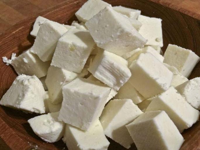 Police action in Amravati, seizure of fake paneer on the backdrop of Dussehra | दसऱ्याच्या पाश्वभूमिवर बनावट पनीर जप्त, अमरावतीत पोलिसांची कारवाई Police action in Amravati, seizure of fake paneer on the backdrop of Dussehra | दसऱ्याच्या पाश्वभूमिवर बनावट पनीर जप्त, अमरावतीत पोलिसांची कारवाई
