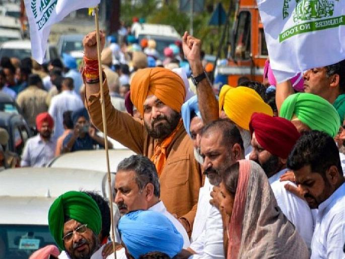 Punjab Navjot Singh sidhu abuse punjab cm Charanjit Singh channi | CM चन्नींबद्दल सिद्धूंचं आक्षेपार्ह वक्तव्य; 2022मध्ये हा काँग्रेस बुडवणार, मला मुख्यमंत्री केलं असतं तर...