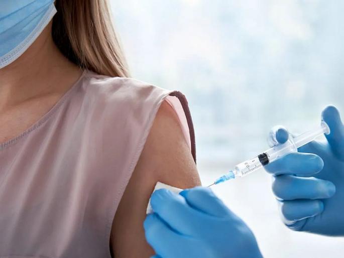 Boyfriend said to girlfriend do not take vaccine otherwise breakup | 'कोरोना लस घ्याची नाही, नाही तर ब्रेकअप करीन'; तरुणाची गर्लफ्रेंडला धमकी! Boyfriend said to girlfriend do not take vaccine otherwise breakup | 'कोरोना लस घ्याची नाही, नाही तर ब्रेकअप करीन'; तरुणाची गर्लफ्रेंडला धमकी!