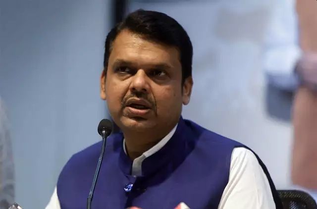 Congress spokesperson sachin sawant advice to devendra fadnavis about gupteshwar pande | "फडणवीसजी, ...तर महाराष्ट्रातील जनतेच्या अनेक प्रश्नांना तोंड द्यावं लागेल" - काँग्रेसचा सल्ला Congress spokesperson sachin sawant advice to devendra fadnavis about gupteshwar pande | "फडणवीसजी, ...तर महाराष्ट्रातील जनतेच्या अनेक प्रश्नांना तोंड द्यावं लागेल" - काँग्रेसचा सल्ला