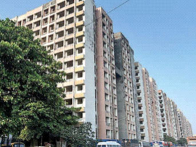 SRA infiltrators now hang sword, make list of house sellers says HC | एसआरएतील घुसखोरांवर आता टांगती तलवार, घरे विकणाऱ्यांची यादी तयार करा : हायकोर्ट SRA infiltrators now hang sword, make list of house sellers says HC | एसआरएतील घुसखोरांवर आता टांगती तलवार, घरे विकणाऱ्यांची यादी तयार करा : हायकोर्ट