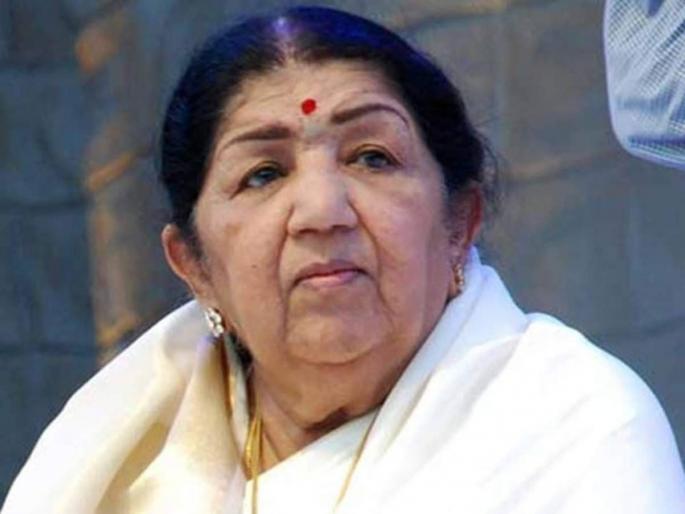 Bharat ratna Lata Mangeshkar passed away at the age of 92 in Mumbai breach candy hospital | Lata Mangeshkar: 'आंख में भर लो पानी...'; स्वर्गीय स्वर हरपला; भारतरत्न लता मंगेशकर यांचं निधन Bharat ratna Lata Mangeshkar passed away at the age of 92 in Mumbai breach candy hospital | Lata Mangeshkar: 'आंख में भर लो पानी...'; स्वर्गीय स्वर हरपला; भारतरत्न लता मंगेशकर यांचं निधन