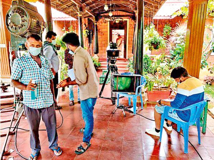 Movies, serials and horror traps | सिनेमा, सिरिअल्स आणि दहशतीचा फास Movies, serials and horror traps | सिनेमा, सिरिअल्स आणि दहशतीचा फास