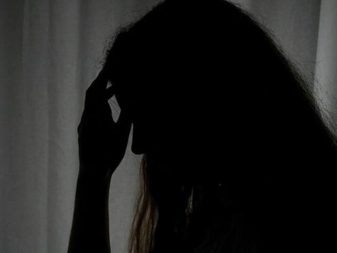 A young woman is abused by turns; A case against three One arrested | संतापजनक... युवतीवर आळीपाळीने अत्याचार; तिघांवर गुन्हा दाखल; एकाला अटक