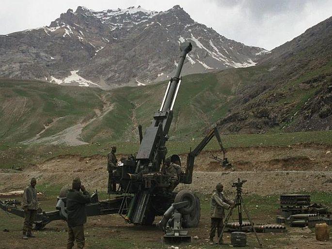 india china border disput india prepares to give appropriate reply to china | जोरदार प्रत्युत्तर; भारतानं चीनच्या दिशेनं वळवली बोफोर्सची तोंडं, ड्रॅगनच्या नाकाखालून उडणार लढाऊ विमान india china border disput india prepares to give appropriate reply to china | जोरदार प्रत्युत्तर; भारतानं चीनच्या दिशेनं वळवली बोफोर्सची तोंडं, ड्रॅगनच्या नाकाखालून उडणार लढाऊ विमान