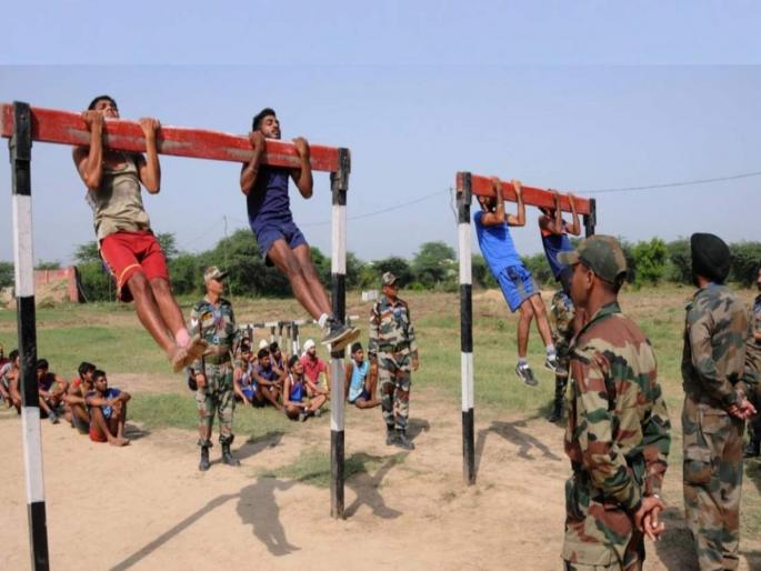 Commencement of agniveer recruitment; First the written exam, then the physical test | अग्नीवीर भरतीला सुरूवात; आधी लेखी परीक्षा, मग शारीरिक चाचणी Commencement of agniveer recruitment; First the written exam, then the physical test | अग्नीवीर भरतीला सुरूवात; आधी लेखी परीक्षा, मग शारीरिक चाचणी