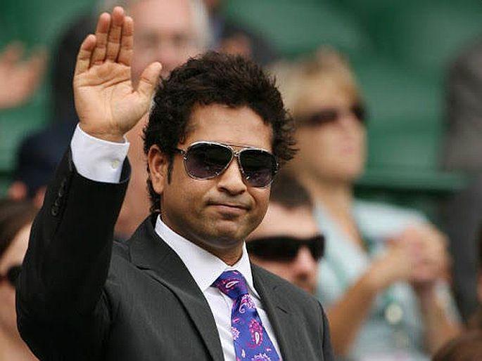 Master blaster Sachin Tendulkar admitted Ashraf Chaudhari who found corona positive | क्रिकेटशी संबंधित 'या' व्यक्तीला कोरोनाची लागण; सचिन धावला मदतीला, संपूर्ण खर्च उचलणार Master blaster Sachin Tendulkar admitted Ashraf Chaudhari who found corona positive | क्रिकेटशी संबंधित 'या' व्यक्तीला कोरोनाची लागण; सचिन धावला मदतीला, संपूर्ण खर्च उचलणार