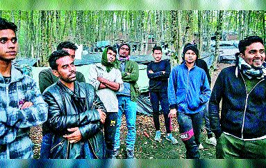 Why are hundreds of young Bangladeshis dreaming of riches trapped in the jungles of Bosnia? | श्रीमंतीची स्वप्नं पाहणारे शेकडो बांगलादेशी तरुण बोस्नियाच्या जंगलात का गारठले? Why are hundreds of young Bangladeshis dreaming of riches trapped in the jungles of Bosnia? | श्रीमंतीची स्वप्नं पाहणारे शेकडो बांगलादेशी तरुण बोस्नियाच्या जंगलात का गारठले?