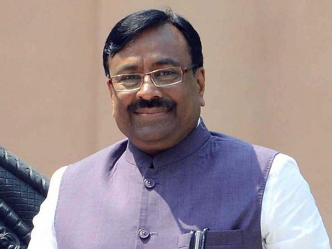 BJP leader Sudhir Munangatiwar corona positive | भाजपा नेते सुधीर मुनंगटीवार कोरोना पॉझिटिव्ह, ट्विट करून दिली माहिती BJP leader Sudhir Munangatiwar corona positive | भाजपा नेते सुधीर मुनंगटीवार कोरोना पॉझिटिव्ह, ट्विट करून दिली माहिती