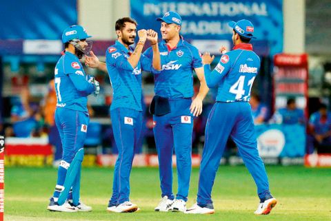 IPL 2020 DC VS KKR Preview KKR needs victory against Delhi, colorful match expected between the two teams | IPL 2020 DC  VS KKR Preview : दिल्लीविरुद्ध केकेआरला विजय आवश्यक, उभय संघांदरम्यान रंगतदार लढतीची अपेक्षा 
