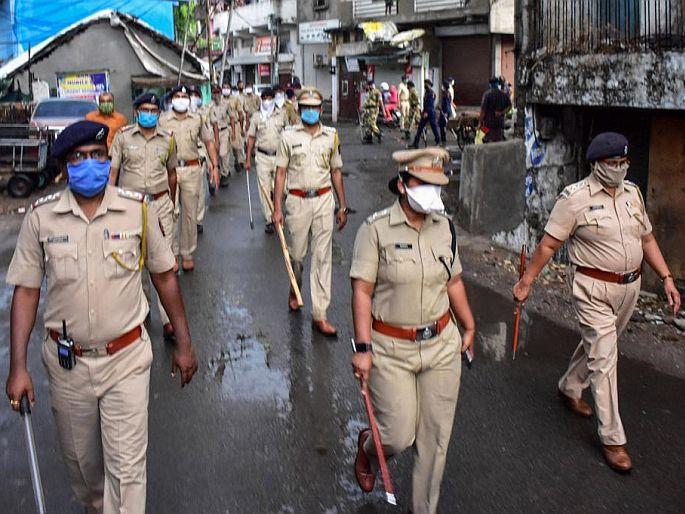 CoronaVirus Marathi News 3960 maharashtra police personnel corona positive 46 died | CoronaVirus News: धक्कादायक! महाराष्ट्रात तब्बल 3960 पोलीस कर्मचारी कोरना पॉझिटिव्ह, 46 जणांचा मृत्यू  CoronaVirus Marathi News 3960 maharashtra police personnel corona positive 46 died | CoronaVirus News: धक्कादायक! महाराष्ट्रात तब्बल 3960 पोलीस कर्मचारी कोरना पॉझिटिव्ह, 46 जणांचा मृत्यू