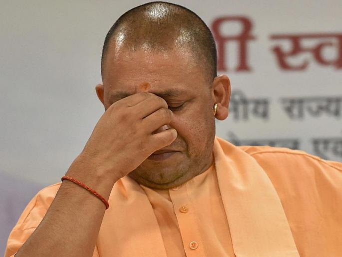 UP cm yogi Adityanath would not join his father cremation due to lockdown sna | आई, येणं शक्य नाही...; वडिलांच्या निधनानंतर योगींचे भावनिक पत्र UP cm yogi Adityanath would not join his father cremation due to lockdown sna | आई, येणं शक्य नाही...; वडिलांच्या निधनानंतर योगींचे भावनिक पत्र