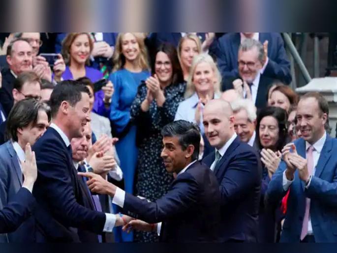 unite or die british pm rishi sunak first message to tory party's mp | "एक रहा अन्यथा मरा'! ऋषी सुनक यांचा पंतप्रधान होताच पक्षातील खासदारांना मोठा संदेश