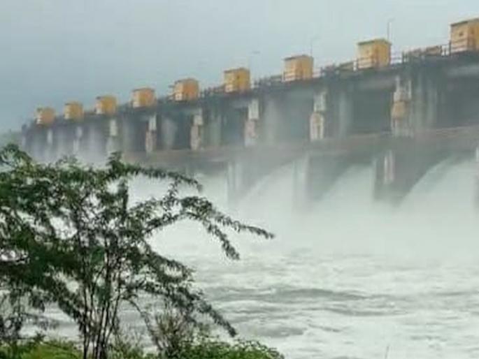 15 gates of Bori Dam opened | बोरी धरणाचे १५ दरवाजे उघडले