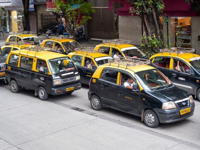 20 lakh fine for app-based cab drivers, action by RTO in Mumbai | ॲप आधारित कॅब चालकांना २० लाख दंड, मुंबईत आरटीओकडून कारवाई 20 lakh fine for app-based cab drivers, action by RTO in Mumbai | ॲप आधारित कॅब चालकांना २० लाख दंड, मुंबईत आरटीओकडून कारवाई