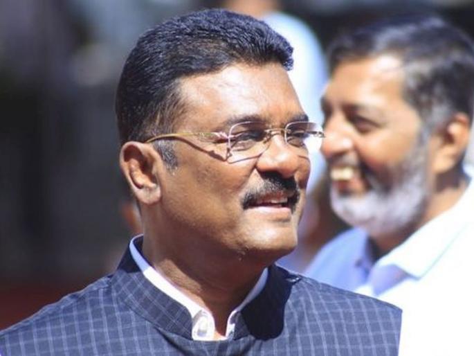 Metro car shed at Rai-Murdha of Bhayander will be moved to Uttan, the cost will increase by 4 to 5 thousand crores says Sarnaik | भाईंदरच्या राई-मुर्धा येथील मेट्रो कारशेड उत्तनला जाणार, ४ ते ५ हजार कोटींनी खर्च वाढणार - आ. सरनाईक Metro car shed at Rai-Murdha of Bhayander will be moved to Uttan, the cost will increase by 4 to 5 thousand crores says Sarnaik | भाईंदरच्या राई-मुर्धा येथील मेट्रो कारशेड उत्तनला जाणार, ४ ते ५ हजार कोटींनी खर्च वाढणार - आ. सरनाईक