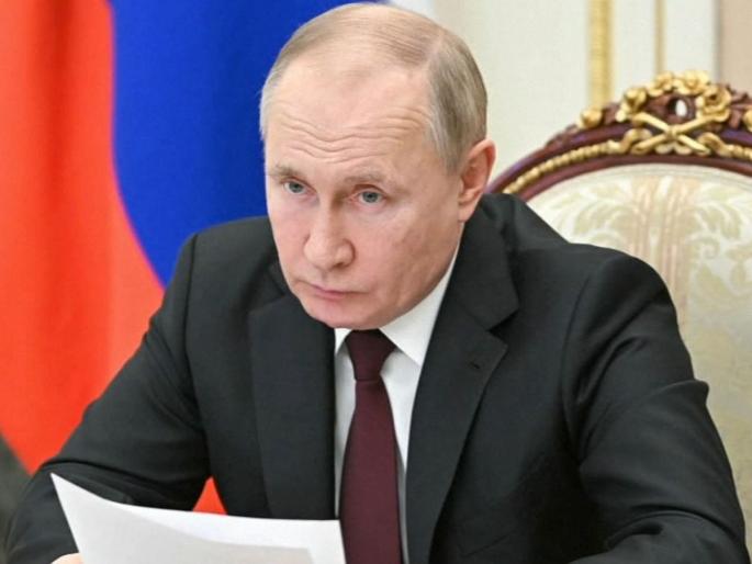 Russia's nuclear warplanes deployed on Ukraine's border | रशियाची अण्वस्त्रवाहू लढाऊ विमाने युक्रेनच्या सीमेवर तैनात; अण्वस्त्र हल्ल्याचा धाेका, डाेनबासवर रशियाचा फाेकस Russia's nuclear warplanes deployed on Ukraine's border | रशियाची अण्वस्त्रवाहू लढाऊ विमाने युक्रेनच्या सीमेवर तैनात; अण्वस्त्र हल्ल्याचा धाेका, डाेनबासवर रशियाचा फाेकस