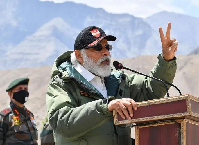 The era of expansionism is over; PM Modi gave a stern warning to China from the Indian border | विस्तारवादाचा काळ संपला; भारतीय सीमेवरून पंतप्रधान मोदी यांनी चीनला दिला सज्जड इशारा The era of expansionism is over; PM Modi gave a stern warning to China from the Indian border | विस्तारवादाचा काळ संपला; भारतीय सीमेवरून पंतप्रधान मोदी यांनी चीनला दिला सज्जड इशारा