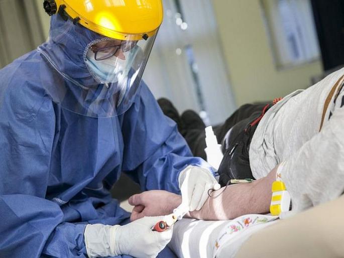 CoronaVirus Marathi News men have high levels of enzyme key to corona virus infection | CoronaVirus News: महिलांच्या तुलनेत पुरुषांना का असतो कोरोनाचा अधिक धोका? समोर आले 'हे' कारण CoronaVirus Marathi News men have high levels of enzyme key to corona virus infection | CoronaVirus News: महिलांच्या तुलनेत पुरुषांना का असतो कोरोनाचा अधिक धोका? समोर आले 'हे' कारण