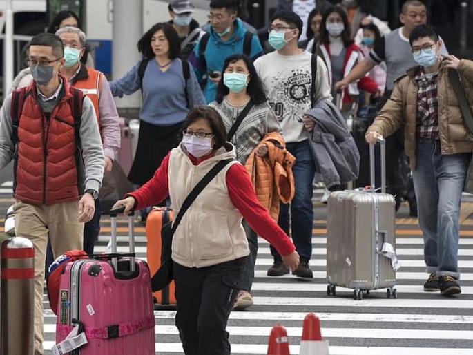 US media report claims over four lakh people arrived in america from china before travel restrictions sna | कोरोनापुढे हतबल अमेरिकेला महागात पडली 'ही' गंभीर चूक? US माध्यमाचा खळबळजनक खुलासा