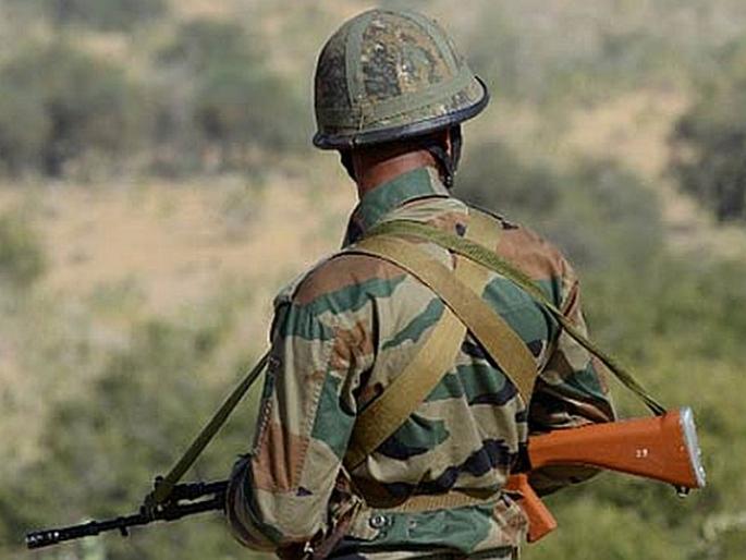 Medical officer and police help to soldiers mother in belgum sna | माझ्या आईला सुखरूप घरी पोहोचवा; जवानाने सीमेवरून साद दिली, अन्... Medical officer and police help to soldiers mother in belgum sna | माझ्या आईला सुखरूप घरी पोहोचवा; जवानाने सीमेवरून साद दिली, अन्...