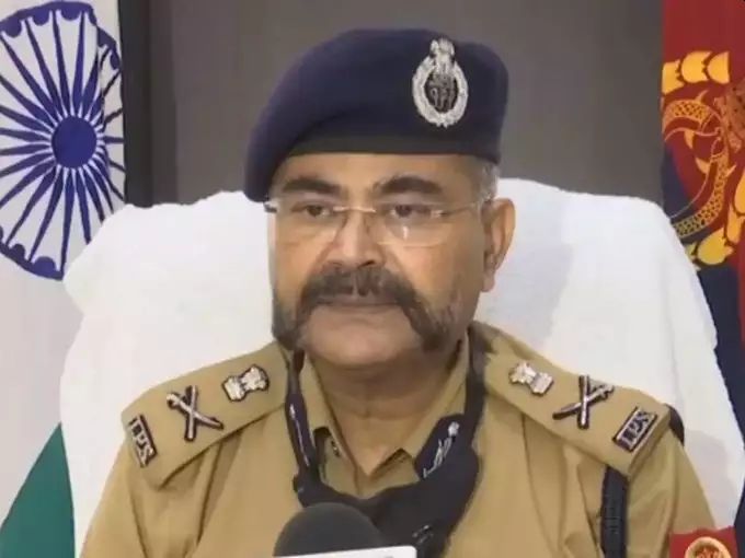 Hathras Case ADG prashant kumar says forensic report makes clear woman was not raped | Hathras Case: "त्या तरुणीवर बलात्कार झालाच नाही, मार लागल्याने झाला मृत्यू" - एडीजी प्रशांत कुमार Hathras Case ADG prashant kumar says forensic report makes clear woman was not raped | Hathras Case: "त्या तरुणीवर बलात्कार झालाच नाही, मार लागल्याने झाला मृत्यू" - एडीजी प्रशांत कुमार
