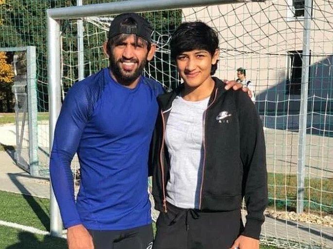 Bajrang's wife Sangeeta was inspired by Bajrang's success in the Olympics | बजरंगने दिली पत्नी संगीताला प्रेरणा, ऑलिम्पिकमधील यशाने केले प्रभावित Bajrang's wife Sangeeta was inspired by Bajrang's success in the Olympics | बजरंगने दिली पत्नी संगीताला प्रेरणा, ऑलिम्पिकमधील यशाने केले प्रभावित