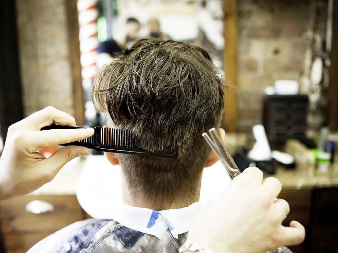 Salon prices will go up by 30 to 50 percent | सलूनचे दर ३० ते ५० टक्क्यांनी महागणार Salon prices will go up by 30 to 50 percent | सलूनचे दर ३० ते ५० टक्क्यांनी महागणार