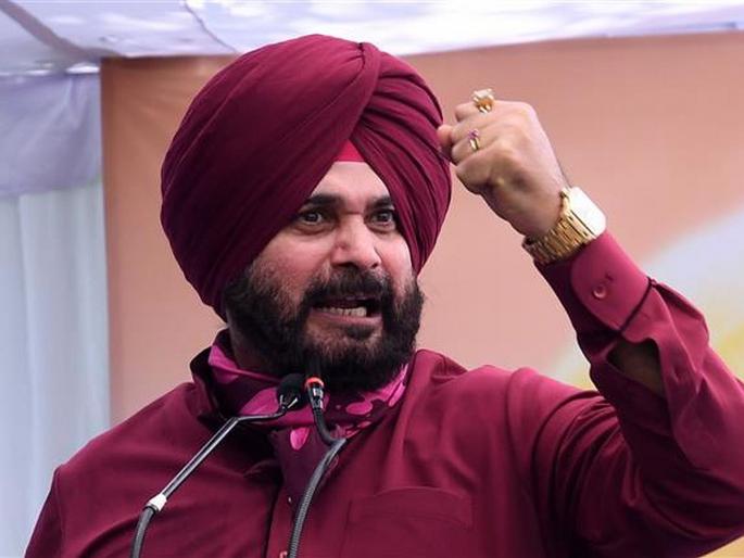 Punjab congress Navjot Singh Sidhu said if 5 lakh people do not get employment i will leave politics | '...तर राजकारण सोडून देईन', पंजाबच्या राजकीय आखाड्यात नवज्योत सिंग सिद्धूंची मोठी घोषणा!