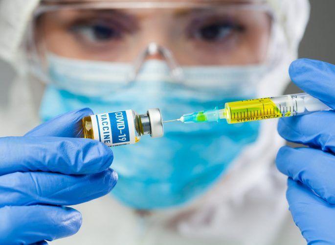 health ministry announces corona vaccine candidates are effective against new variants | घाबरायची गरज नाही!; कोरोनाच्या नव्या स्ट्रेनवरही लस प्रभावी, आरोग्य मंत्रालयाचा मोठा दावा health ministry announces corona vaccine candidates are effective against new variants | घाबरायची गरज नाही!; कोरोनाच्या नव्या स्ट्रेनवरही लस प्रभावी, आरोग्य मंत्रालयाचा मोठा दावा