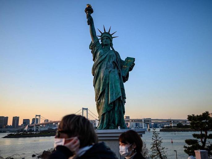 american economy affected due to corona virus pandemic sna | अमेरिकेच्या अर्थव्यवस्थेवर कोरोनाचा प्रहार, केवळ तीनच आठवड्यांत 1.6 कोटी लोकांवर बेरोजगारीची कुऱ्हाड american economy affected due to corona virus pandemic sna | अमेरिकेच्या अर्थव्यवस्थेवर कोरोनाचा प्रहार, केवळ तीनच आठवड्यांत 1.6 कोटी लोकांवर बेरोजगारीची कुऱ्हाड