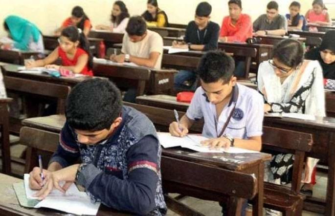 The highest assessment of 10th class students by WhatsApp | दहावीच्या विद्यार्थ्यांचे सर्वाधिक मूल्यमापन व्हाॅट्सॲपद्वारे The highest assessment of 10th class students by WhatsApp | दहावीच्या विद्यार्थ्यांचे सर्वाधिक मूल्यमापन व्हाॅट्सॲपद्वारे