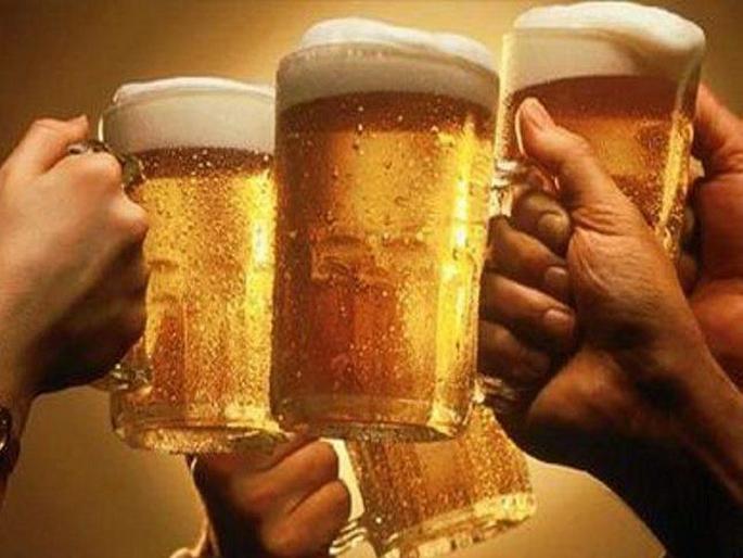 Called the youth under the pretext of celebrating a birthday; then ignited by petrol | वाढदिवस साजरा करण्याच्या बहाण्याने युवकाला बोलावले; आधी रिचवली दारू, नंतर पेट्रोलने पेटविले Called the youth under the pretext of celebrating a birthday; then ignited by petrol | वाढदिवस साजरा करण्याच्या बहाण्याने युवकाला बोलावले; आधी रिचवली दारू, नंतर पेट्रोलने पेटविले