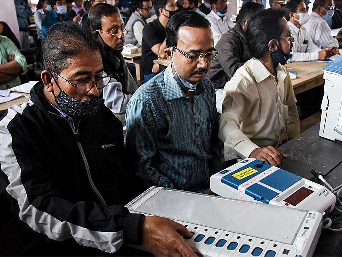 West Bengal assembly elections TMC compalaint to ec over voter turn out assembly elections 2021 phase 1 voting | West Bengal Election Voting: पश्चिम बंगालमध्ये 4 मिनिटांत अचानक घटलं मतदान! TMC ची निवडणूक आयोगाकडे तक्रार West Bengal assembly elections TMC compalaint to ec over voter turn out assembly elections 2021 phase 1 voting | West Bengal Election Voting: पश्चिम बंगालमध्ये 4 मिनिटांत अचानक घटलं मतदान! TMC ची निवडणूक आयोगाकडे तक्रार