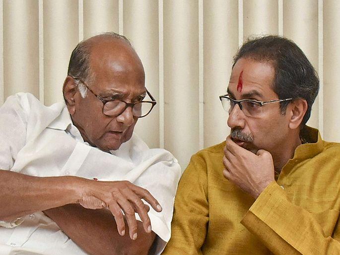 The atmosphere heats up over sachin vaze , the political turmoil accelerates; Sharad Pawar's discussion with the Chief Minister | वाझेंवरून वातावरण तापले, राजकीय खलबतांना वेग; शरद पवार यांची मुख्यमंत्र्यांशी चर्चा The atmosphere heats up over sachin vaze , the political turmoil accelerates; Sharad Pawar's discussion with the Chief Minister | वाझेंवरून वातावरण तापले, राजकीय खलबतांना वेग; शरद पवार यांची मुख्यमंत्र्यांशी चर्चा