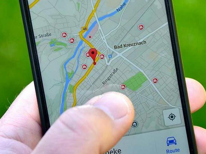 Earn money from google maps know the whole process | Google Map वरून घर बसल्या करू शकता बक्कळ कमाई; जाणून घ्या, संपूर्ण प्रोसेस Earn money from google maps know the whole process | Google Map वरून घर बसल्या करू शकता बक्कळ कमाई; जाणून घ्या, संपूर्ण प्रोसेस