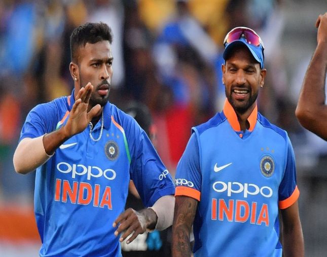 Sri Lanka tour; Dhawan and Hardik in captaincy race, hosts all the matches in Colombo | श्रीलंका दौरा; धवन, हार्दिक कर्णधारपदाच्या शर्यतीत, सर्व सामन्यांचे कोलंबोत आयोजन 