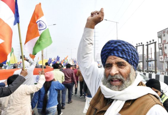 Both farmers and government insist on roles important meeting on Tuesday | शेतकरी आणि सरकार दोघेही भूमिकांवर ठाम; कोंडी कायम, मंगळवारी महत्त्वाची बैठक