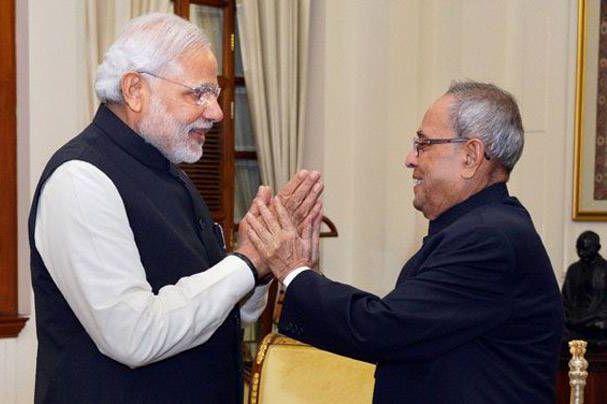 Pranab mukharjee memoir said modi first tenure was autocratic not agreed with denomination | "पहिल्या कार्यकाळात 'निरंकुश' होते मोदी, नोटाबंदीशी मी सहमत नव्हतो"; प्रणव मुखर्जींचा पुस्तकात दावा Pranab mukharjee memoir said modi first tenure was autocratic not agreed with denomination | "पहिल्या कार्यकाळात 'निरंकुश' होते मोदी, नोटाबंदीशी मी सहमत नव्हतो"; प्रणव मुखर्जींचा पुस्तकात दावा