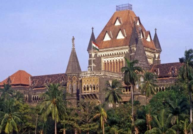 The High Court slammed the some news channels | सवंग वृत्तवाहिन्यांना उच्च न्यायालयाने फटकारले; म्हणाले... The High Court slammed the some news channels | सवंग वृत्तवाहिन्यांना उच्च न्यायालयाने फटकारले; म्हणाले...
