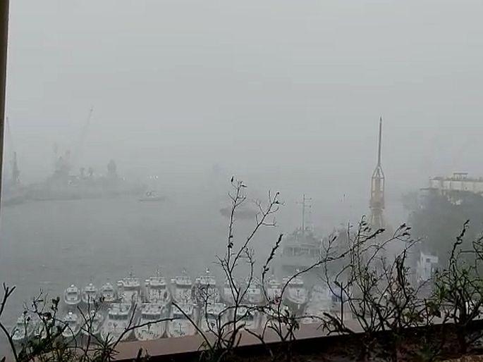 Bhainder's New Help Mary fishing boat is still at sea; 6 people stuck, relief work impossible | Tauktae Cyclone: भाईंदरची न्यू हेल्प मेरी मच्छीमार बोट अजूनही समुद्रातच; 6 जण अडकले, मदतकार्यही अशक्य