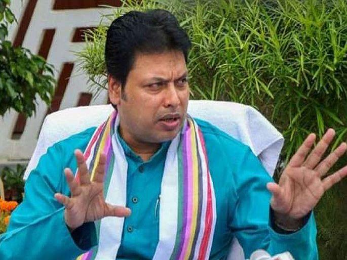 Police says Three arrested for attempting to assassinate tripura cm biplab kumar deb  | त्रिपुराचे मुख्यमंत्री बिप्लब देब यांच्या हत्येचा प्रयत्न? तिघांना अटक; थोडक्यात बचावले होते CM Police says Three arrested for attempting to assassinate tripura cm biplab kumar deb  | त्रिपुराचे मुख्यमंत्री बिप्लब देब यांच्या हत्येचा प्रयत्न? तिघांना अटक; थोडक्यात बचावले होते CM